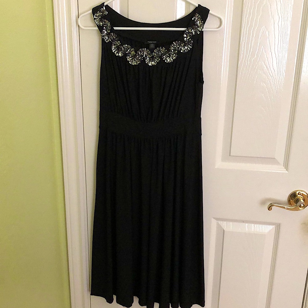 Size S black formal sleeveless dress